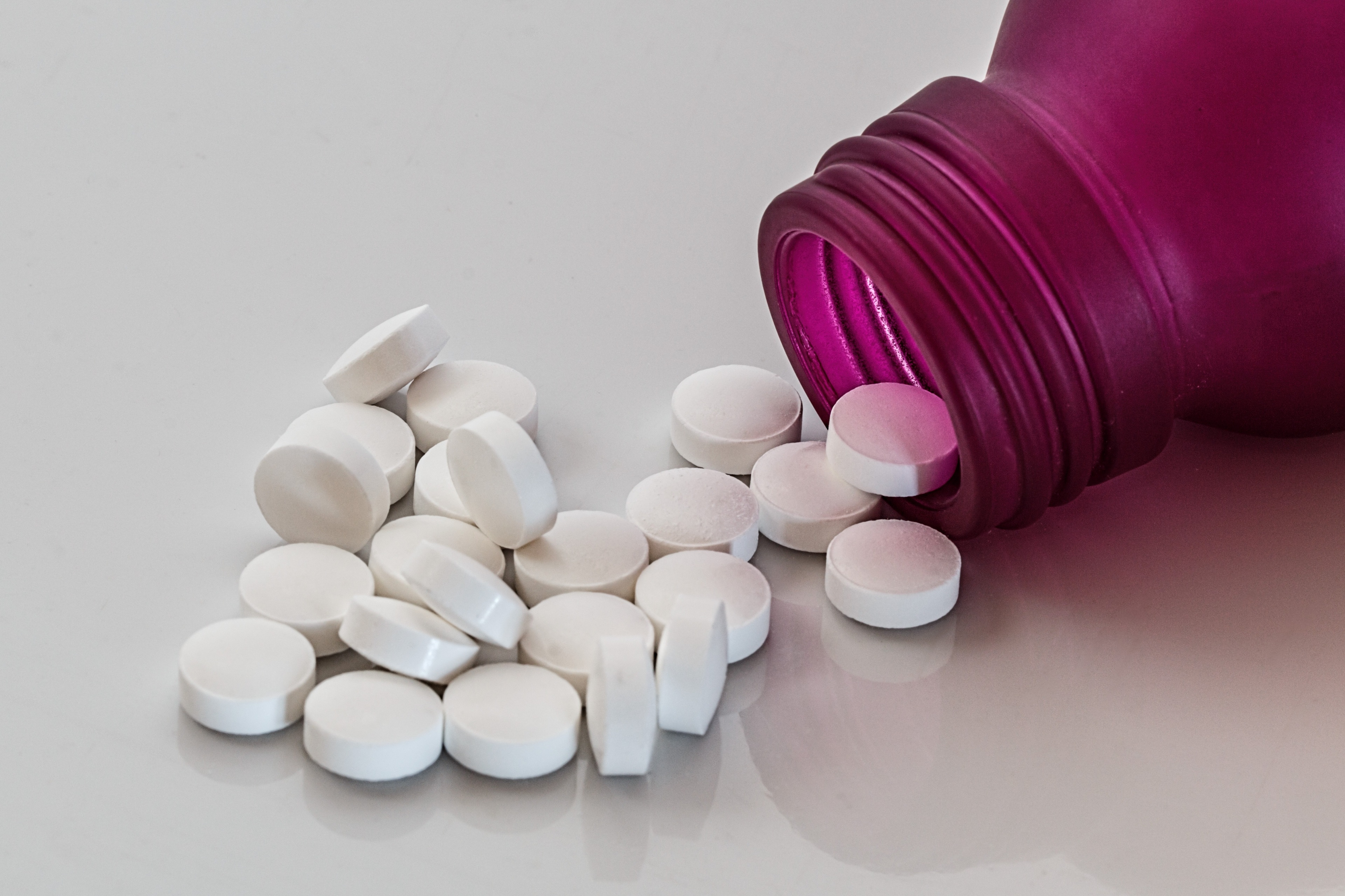 Hur påverkar folsyra vitamin B12?